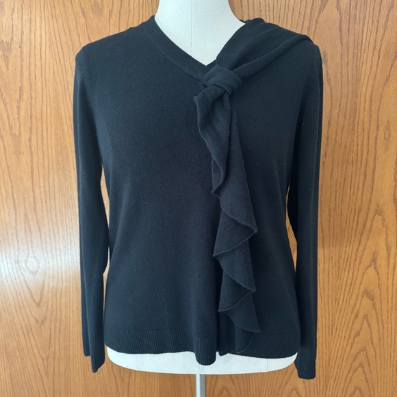 NWT Nouveaux Sweater Women’s Size XL Black Bow Knot Around the Neck Soft & Cozy - Picture 1 of 7